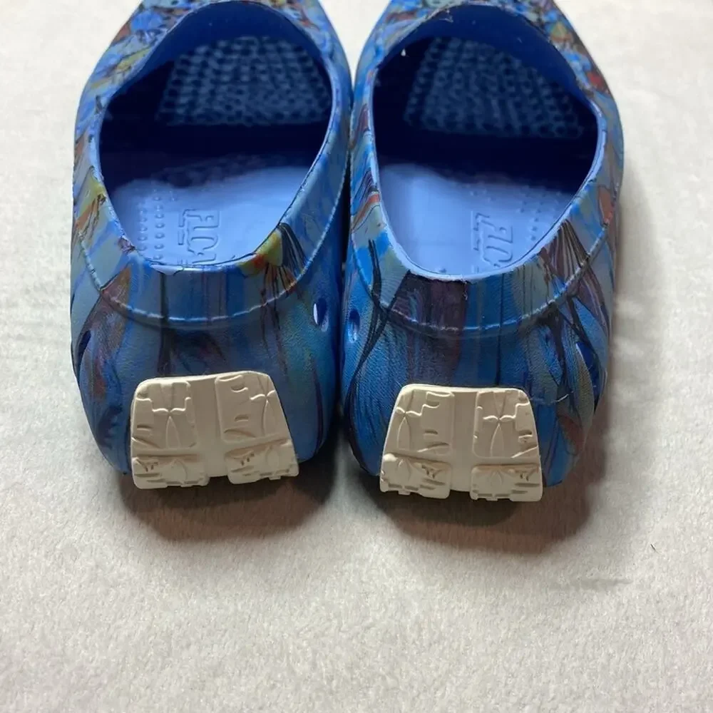 Floafers blue floral size 9